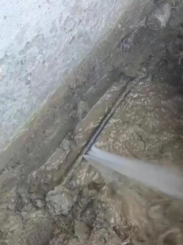 水管漏水抢修场景